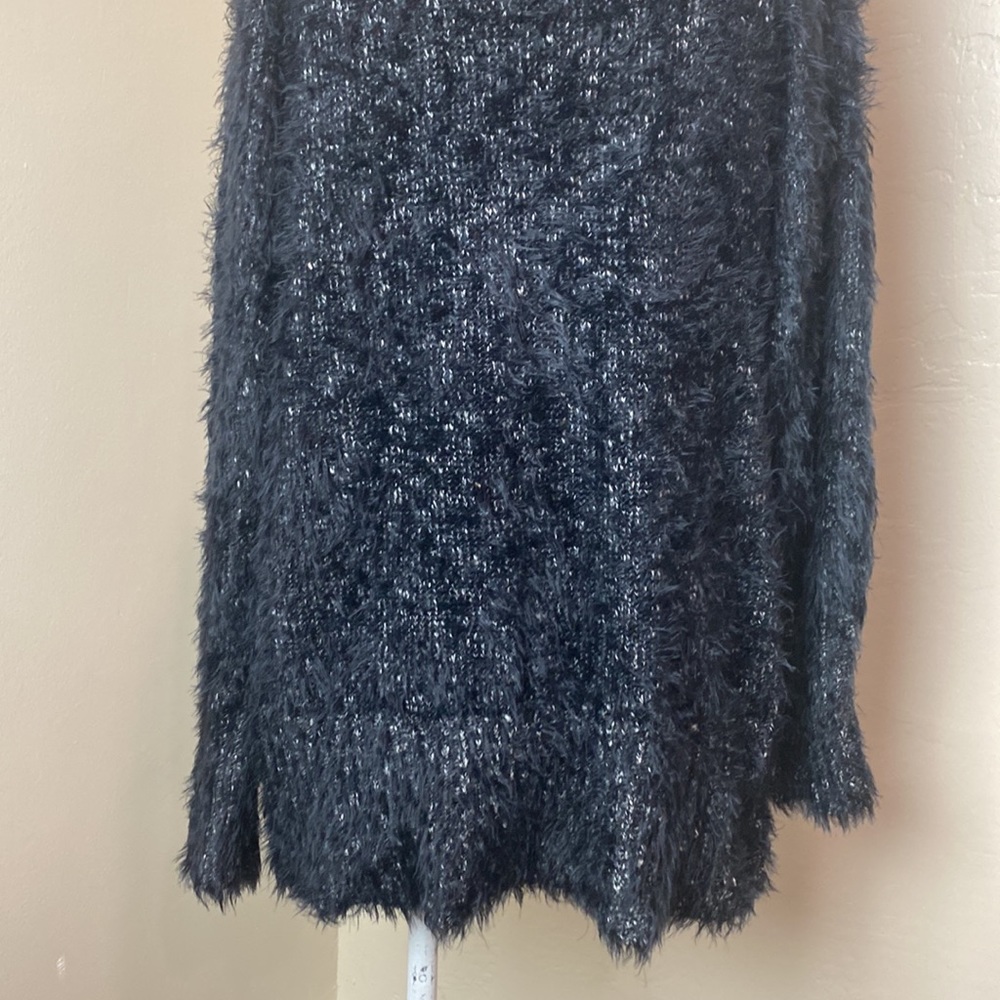 Express Cardigan - Picture 9 of 16